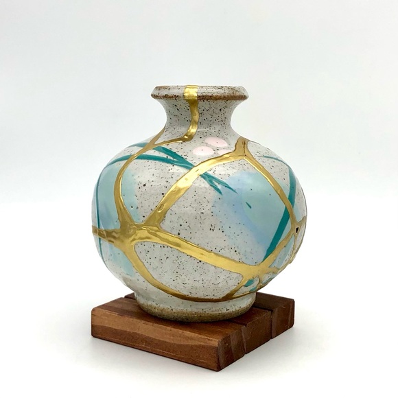 Kintsugi Vase Glazed Abstract Pottery Gold Crack Art Personal Growth Gift - Picture 4 of 13